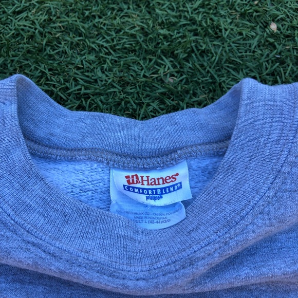 Vintage Planet Hollywood Crewneck Sweatshirt 🌎 - Picture 3 of 3